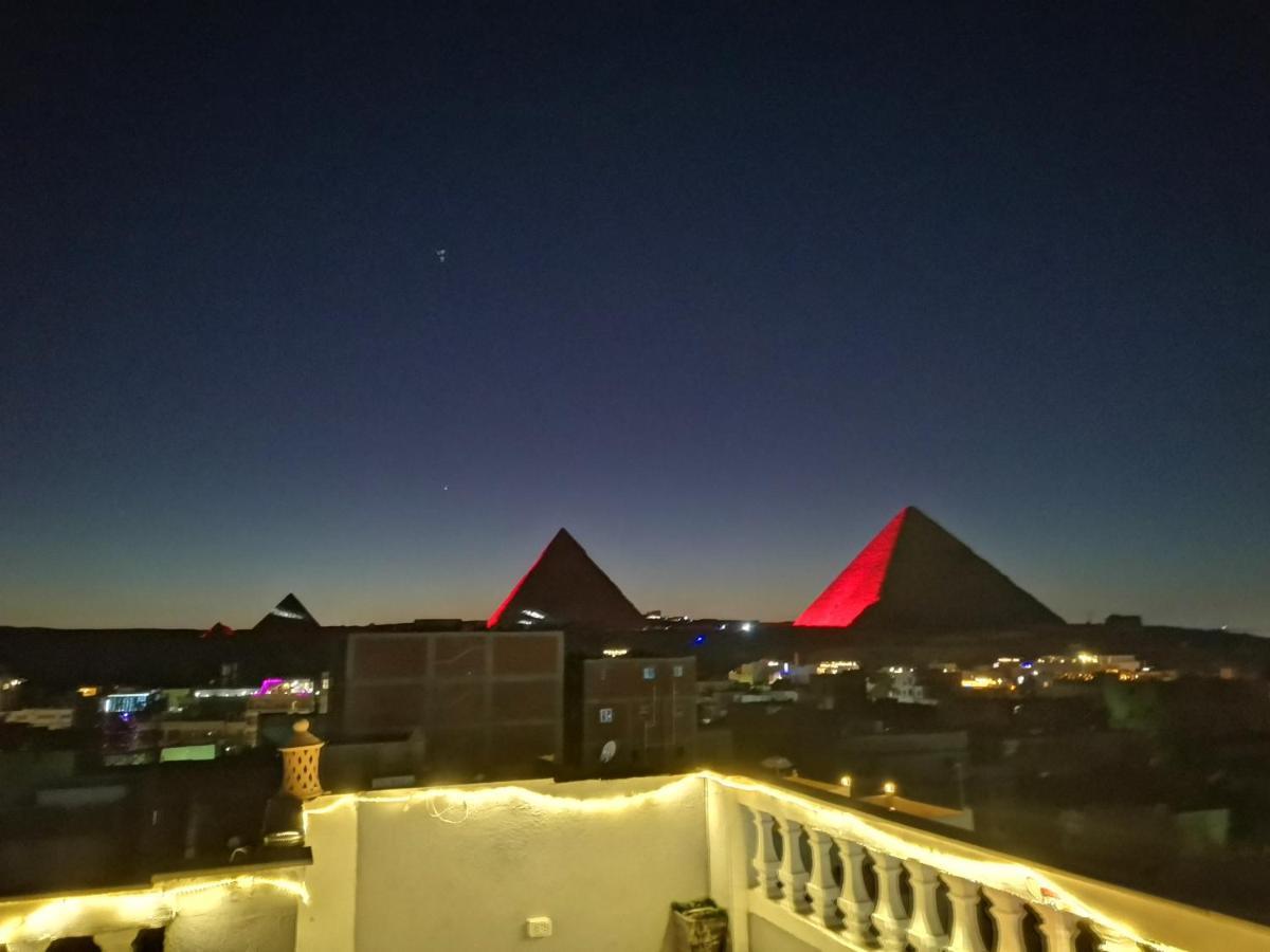Pyramidal View Gh * Cairo